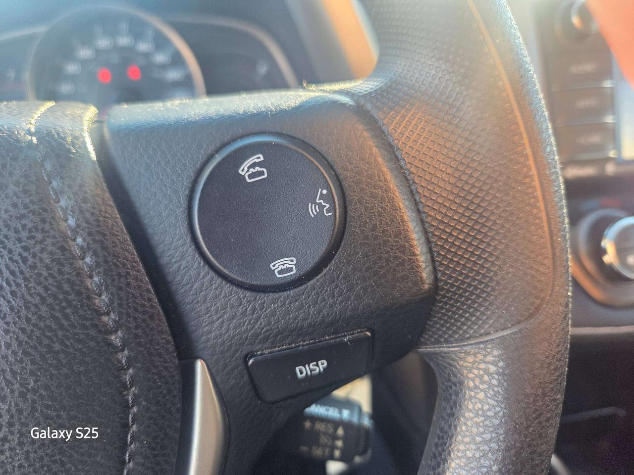 2015 Toyota RAV4 XLE Photo