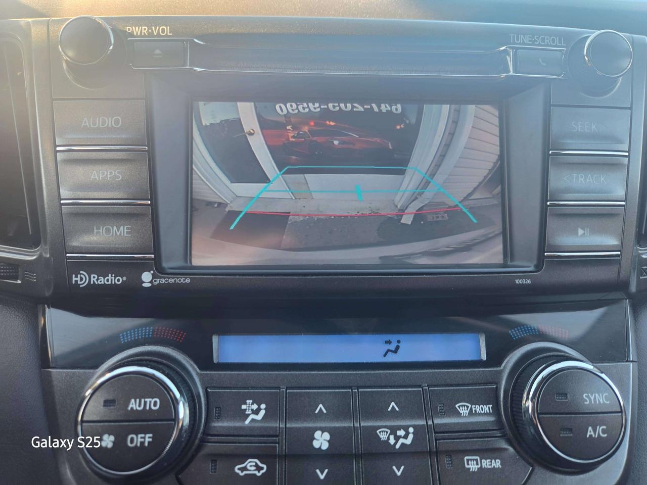 2015 Toyota RAV4 XLE Photo