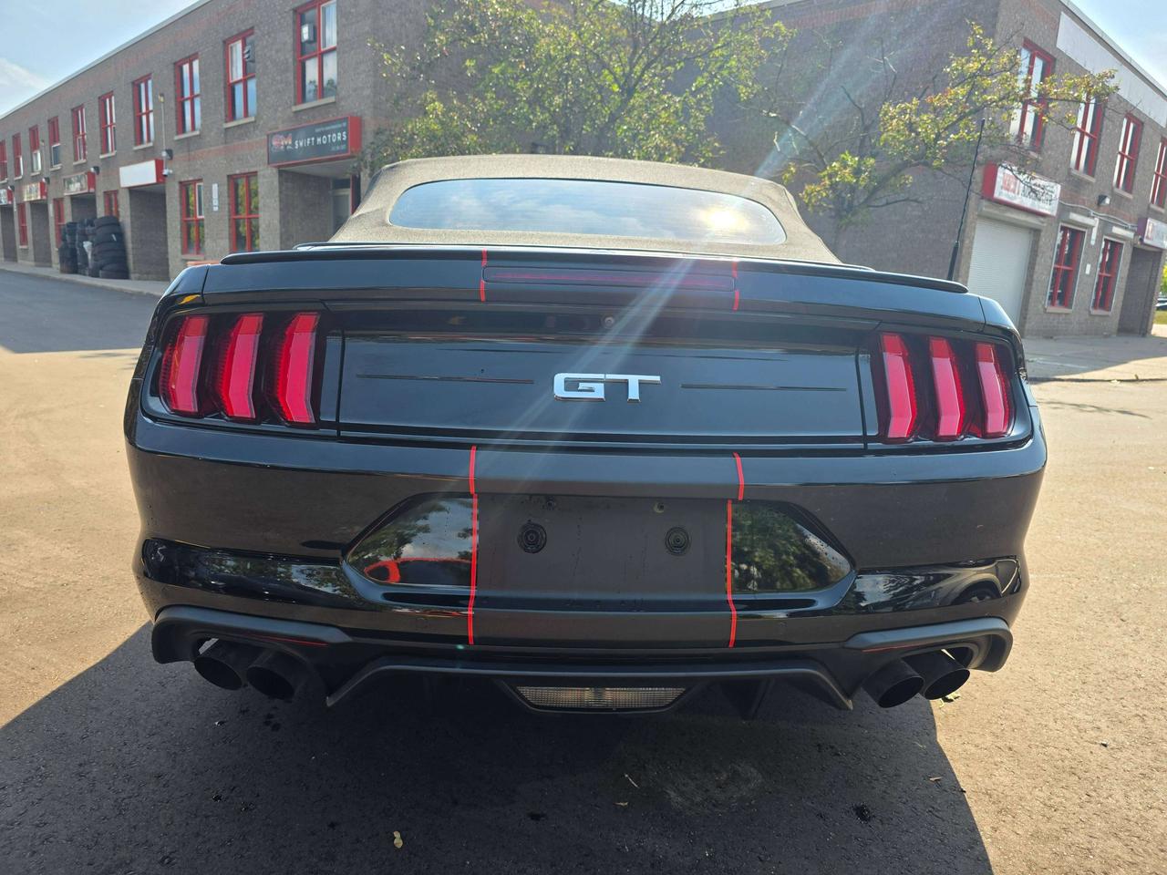 2021 Ford Mustang GT Convertible / Manual / Performance Package Photo4
