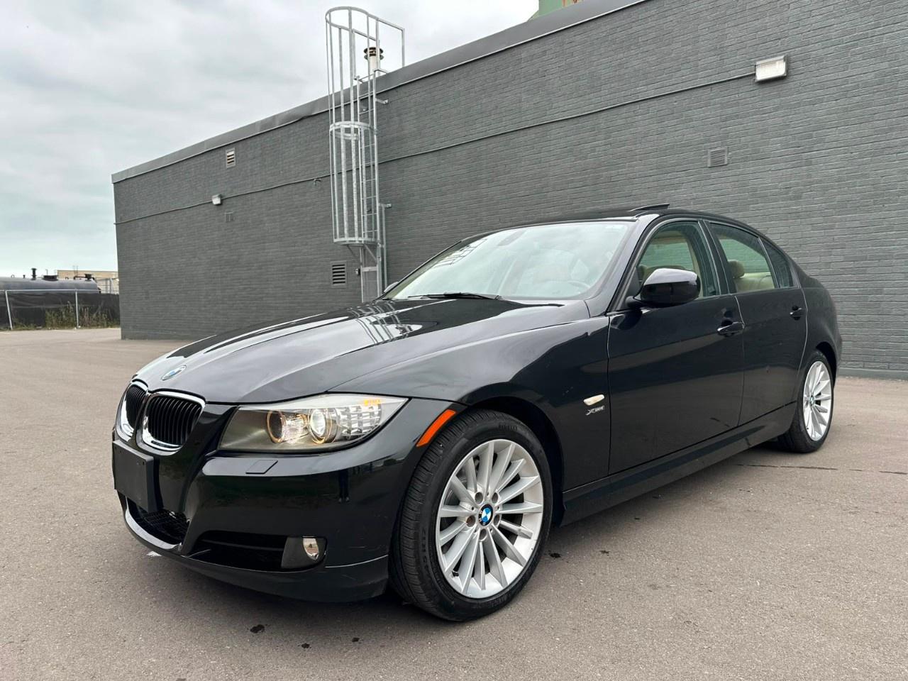2011 BMW 3 Series 4dr Sdn 328i xDrive AWD Exec Ed Photo0