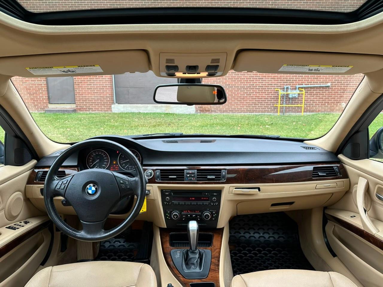 2011 BMW 3 Series 4dr Sdn 328i xDrive AWD Exec Ed Photo