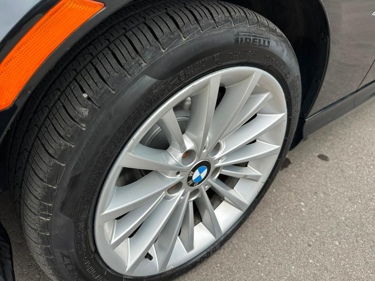 2011 BMW 3 Series 4dr Sdn 328i xDrive AWD Exec Ed Photo