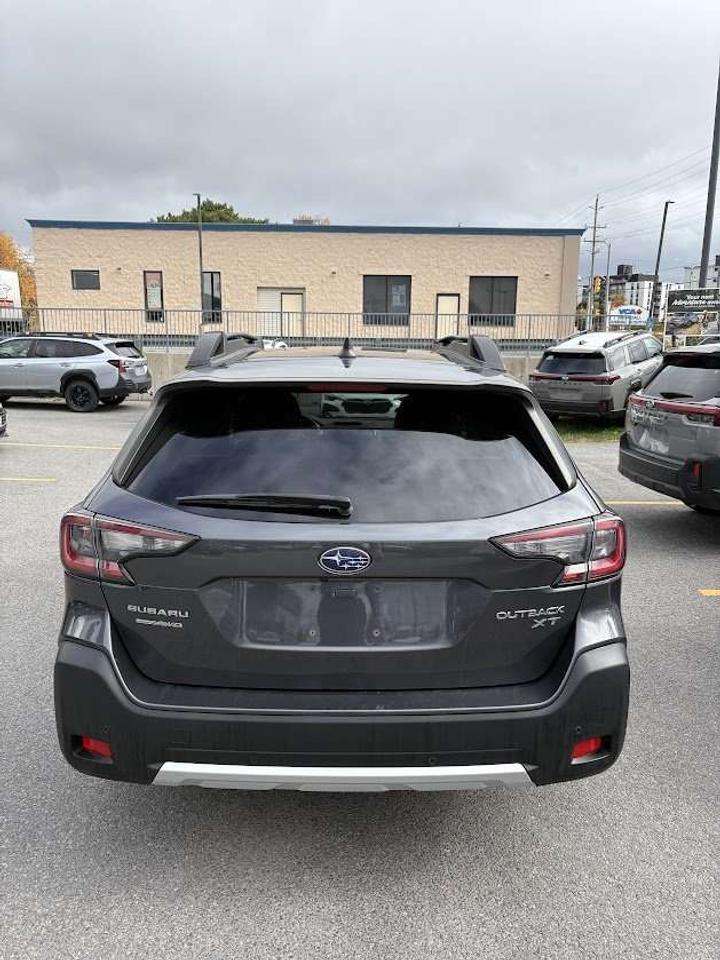 2023 Subaru Outback Limited XT Photo