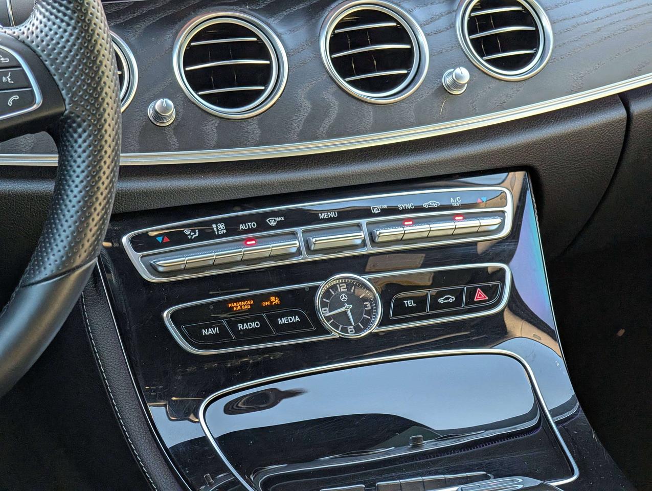 2017 Mercedes-Benz E-Class Clean CarFax   2 Keys   Winter Tire Set   7 Seats Photo