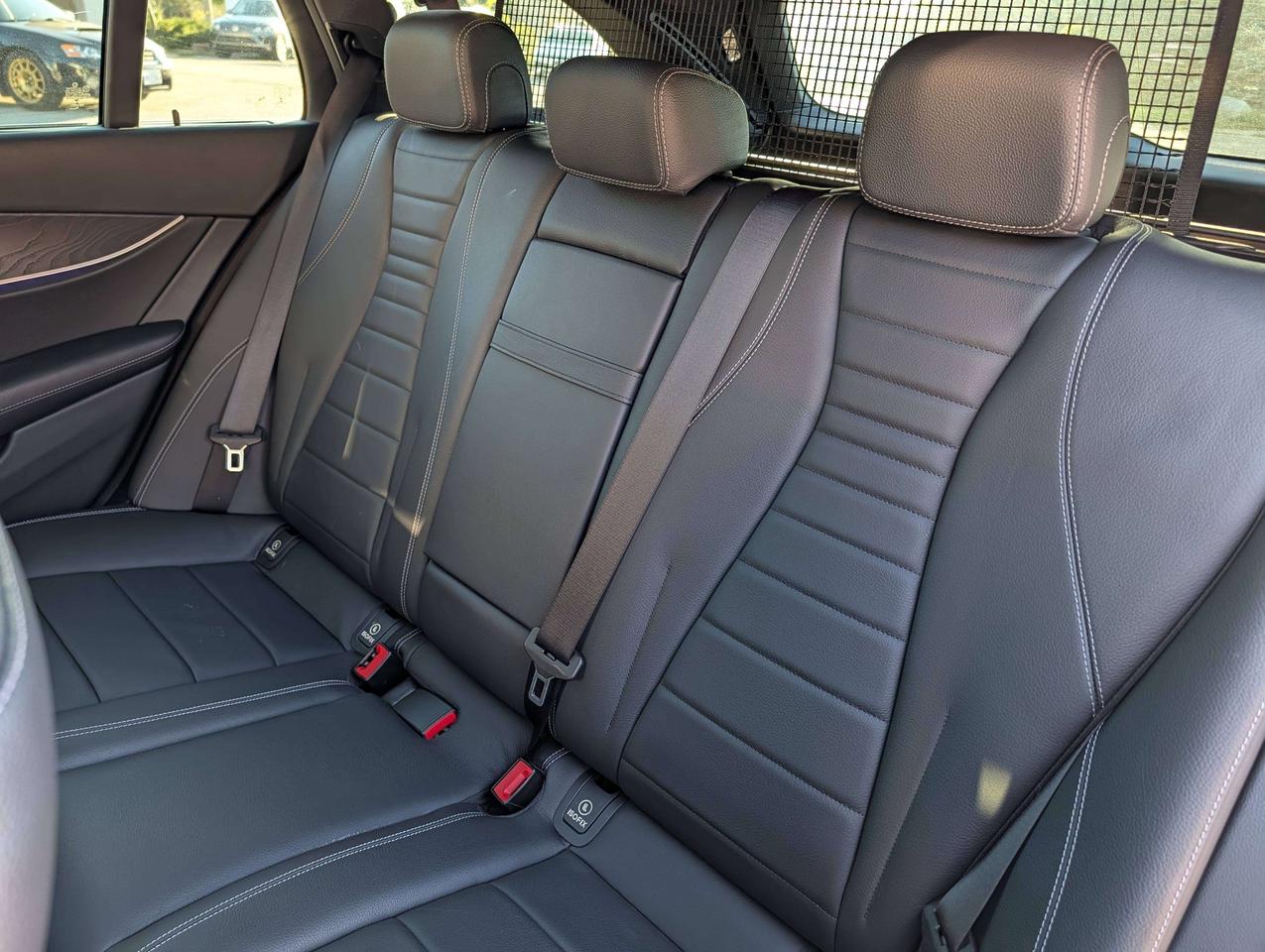 2017 Mercedes-Benz E-Class Clean CarFax   2 Keys   Winter Tire Set   7 Seats Photo