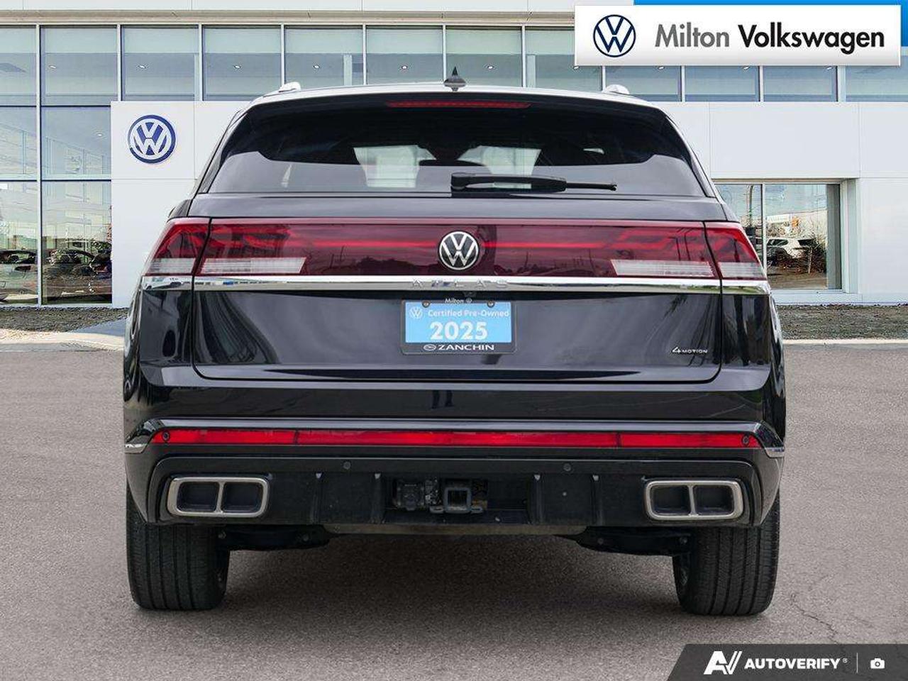 2025 Volkswagen Atlas Execline 2.0 TSI 4MOTION FULLY LOADED!   CLEAN CARFAX   CPO   APPLE CARPLAY/ANDROID *AUTO*   LEATHER SEATING Photo