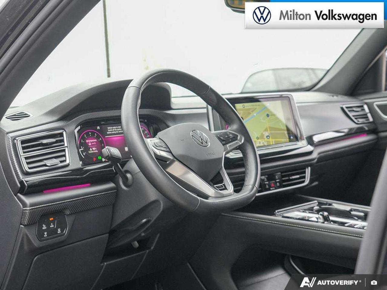 2025 Volkswagen Atlas Execline 2.0 TSI 4MOTION FULLY LOADED!   CLEAN CARFAX   CPO   APPLE CARPLAY/ANDROID *AUTO*   LEATHER SEATING Photo