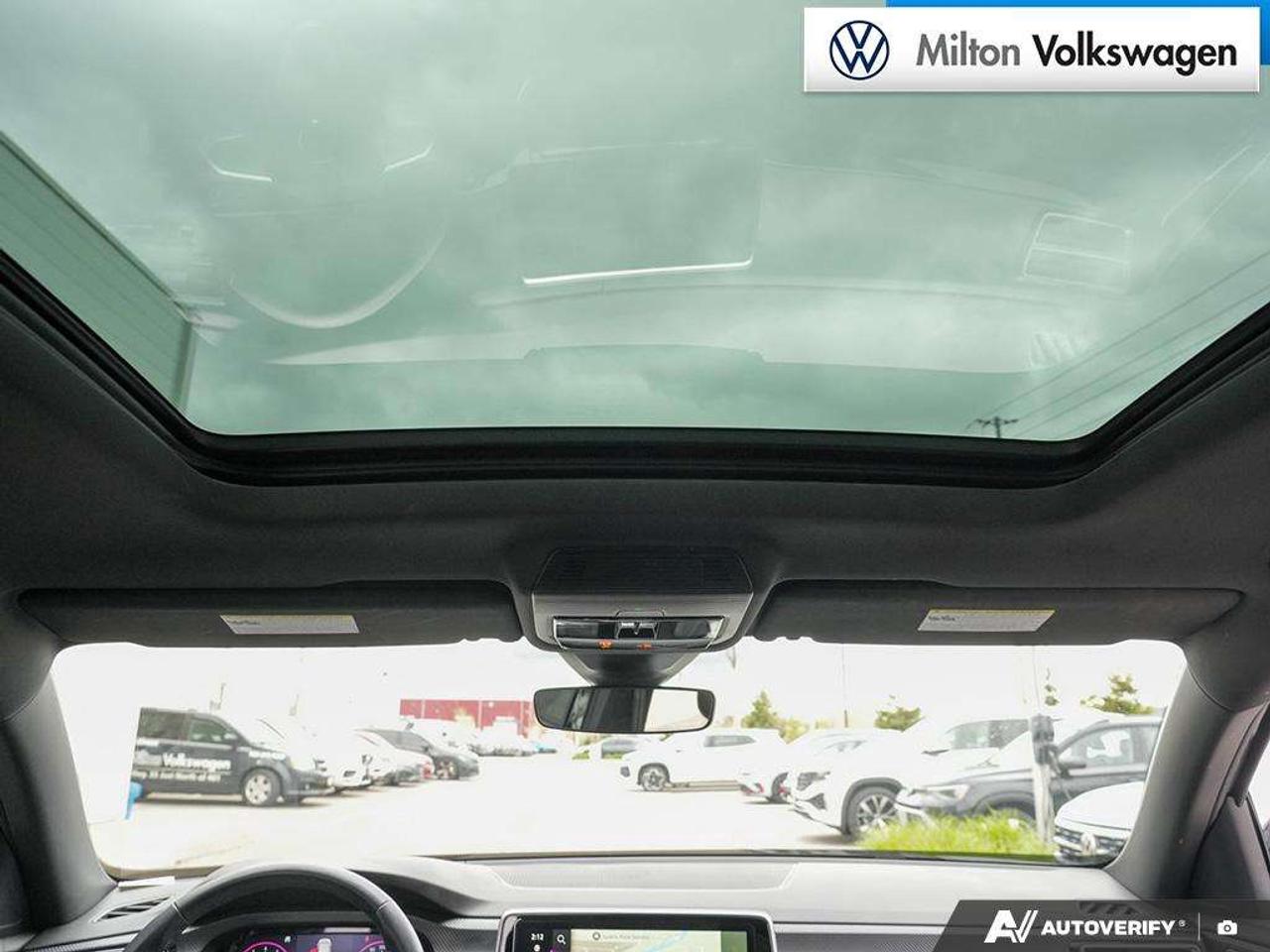 2025 Volkswagen Atlas Execline 2.0 TSI 4MOTION FULLY LOADED!   CLEAN CARFAX   CPO   APPLE CARPLAY/ANDROID *AUTO*   LEATHER SEATING Photo