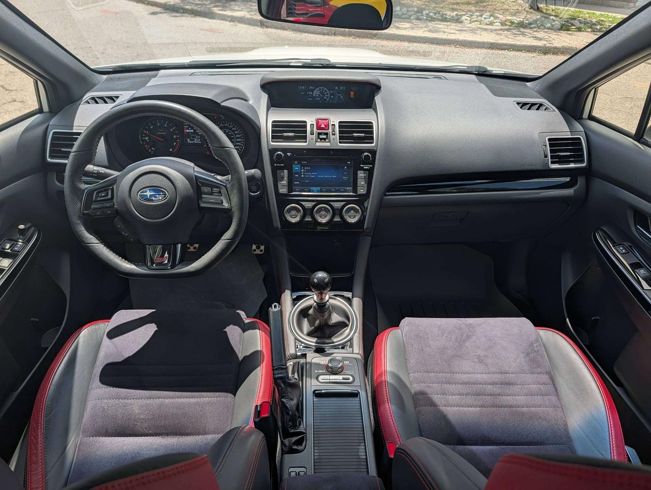 2020 Subaru WRX STI Sport / No Accidents / Low KM / Financing Photo