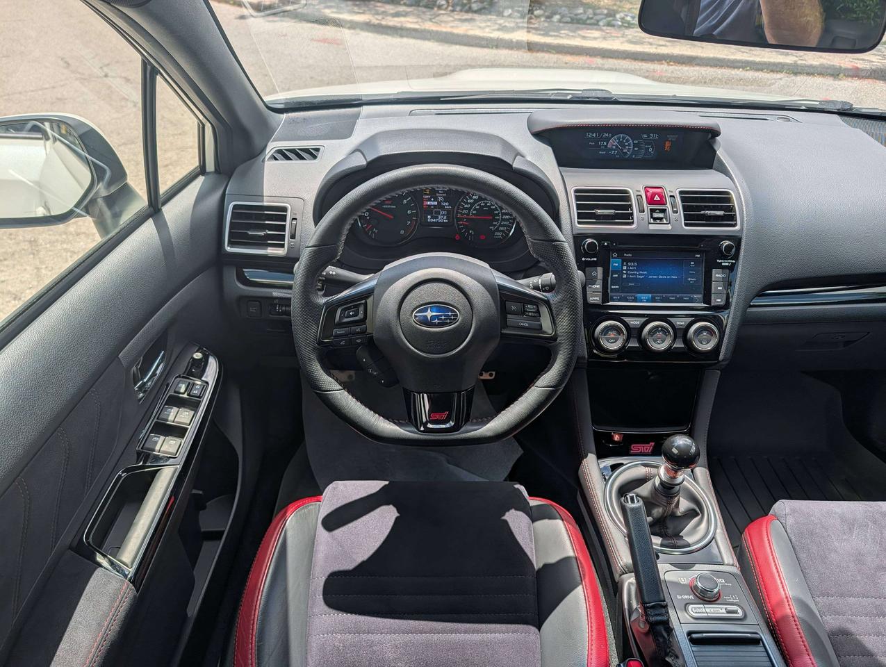 2020 Subaru WRX STI Sport / No Accidents / Low KM / Financing Photo