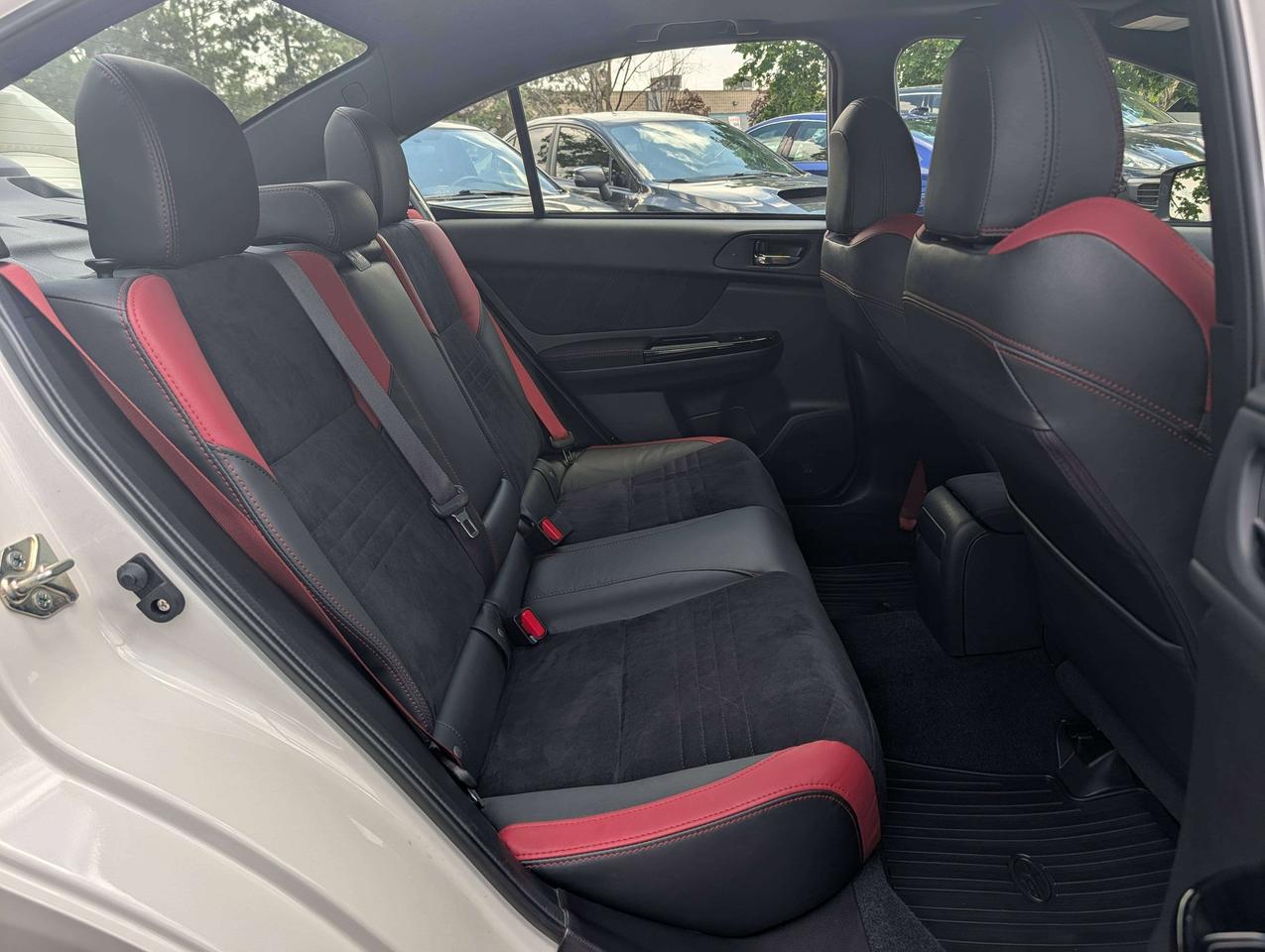 2020 Subaru WRX STI Sport / No Accidents / Low KM / Financing Photo