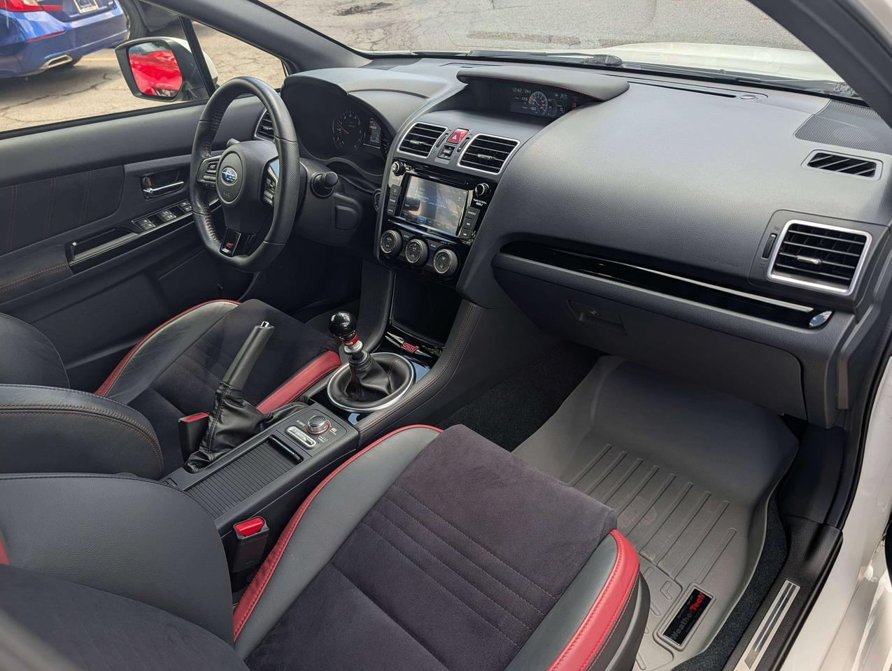 2020 Subaru WRX STI Sport / No Accidents / Low KM / Financing Photo