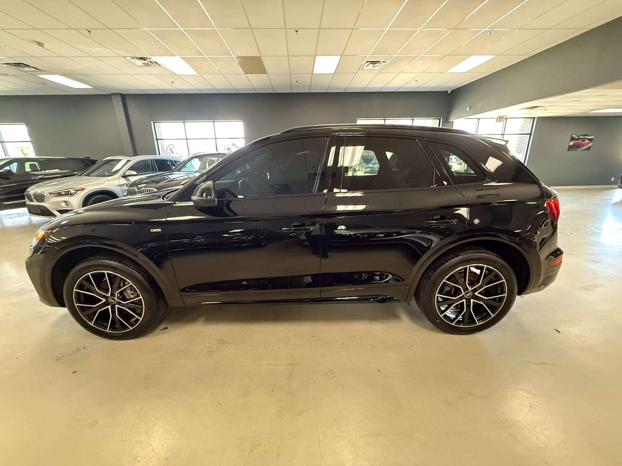 2022 Audi Q5 Technik Photo5
