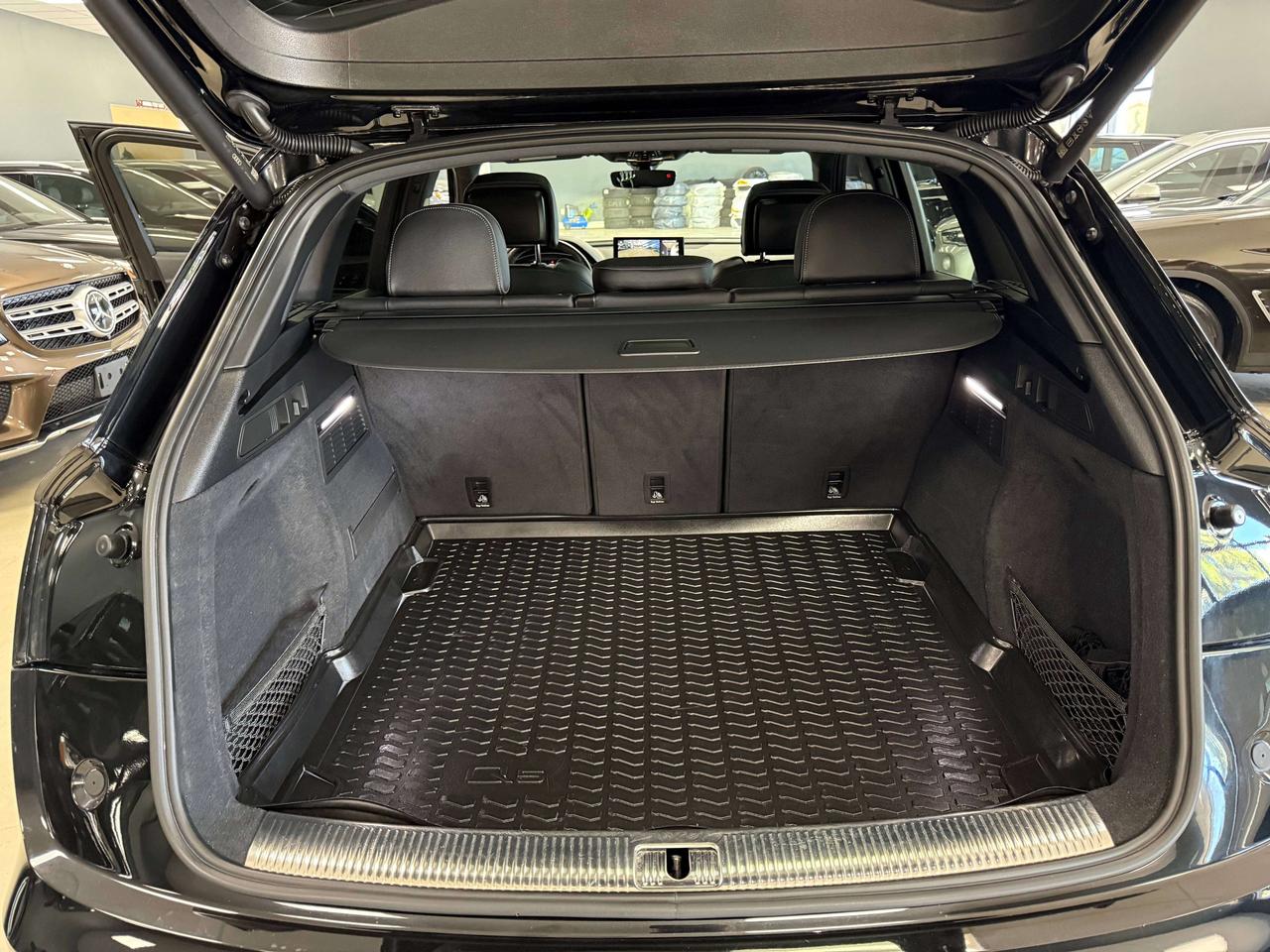 2022 Audi Q5 Technik Photo