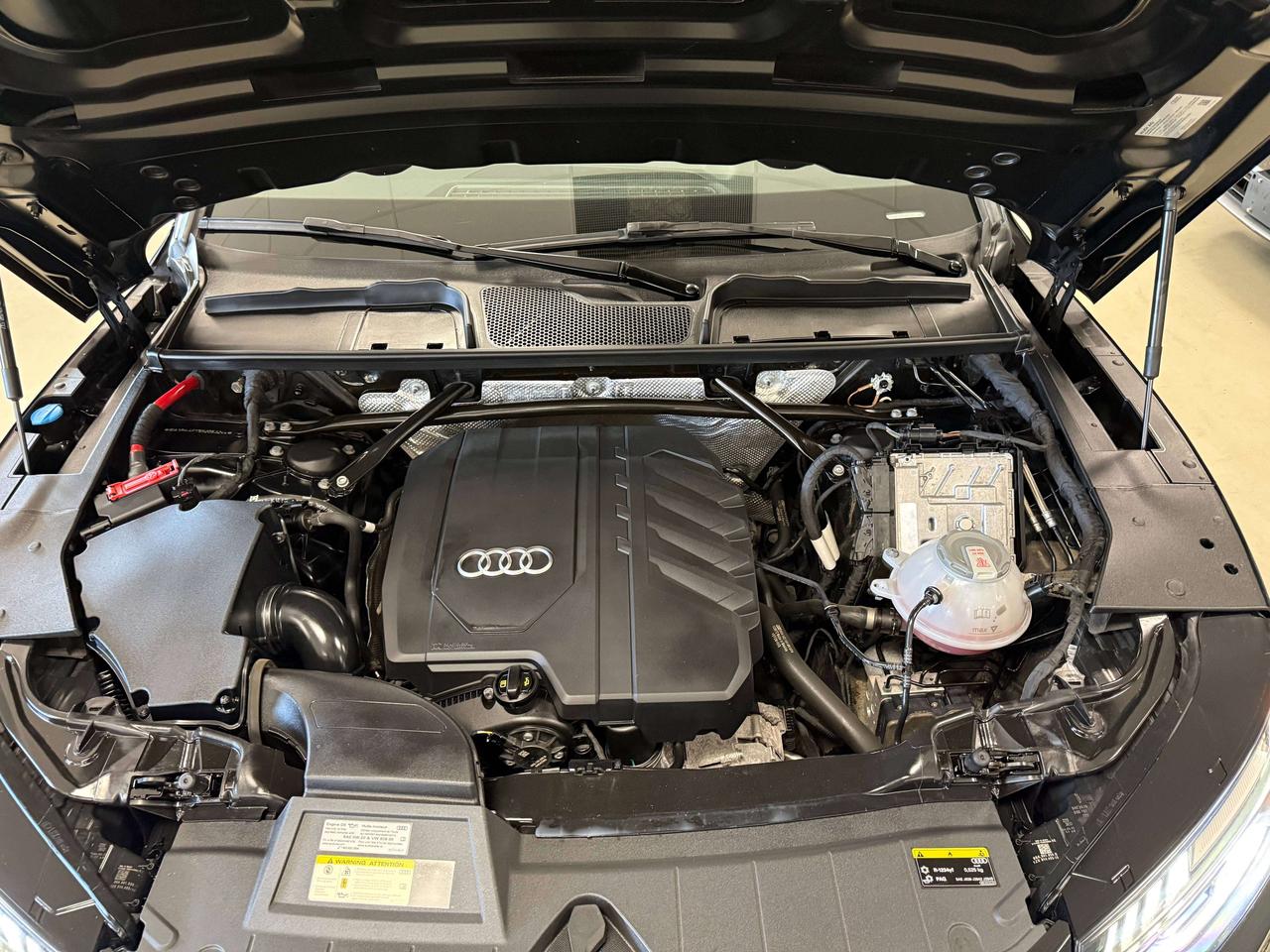 2022 Audi Q5 Technik Photo