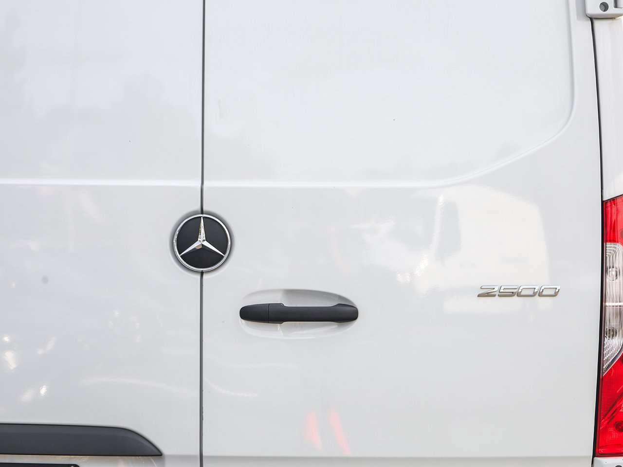 2025 Mercedes-Benz Sprinter High Roof Photo
