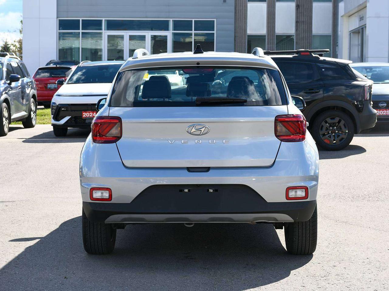 2022 Hyundai Venue Ultimate  - Sunroof -  Android Auto Photo