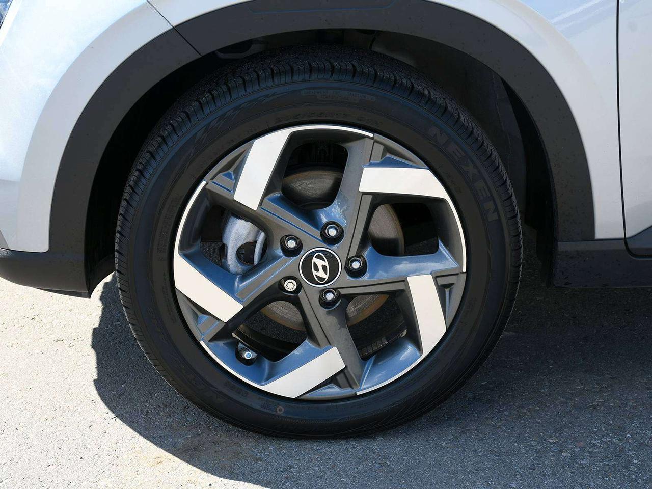 2022 Hyundai Venue Ultimate  - Sunroof -  Android Auto Photo