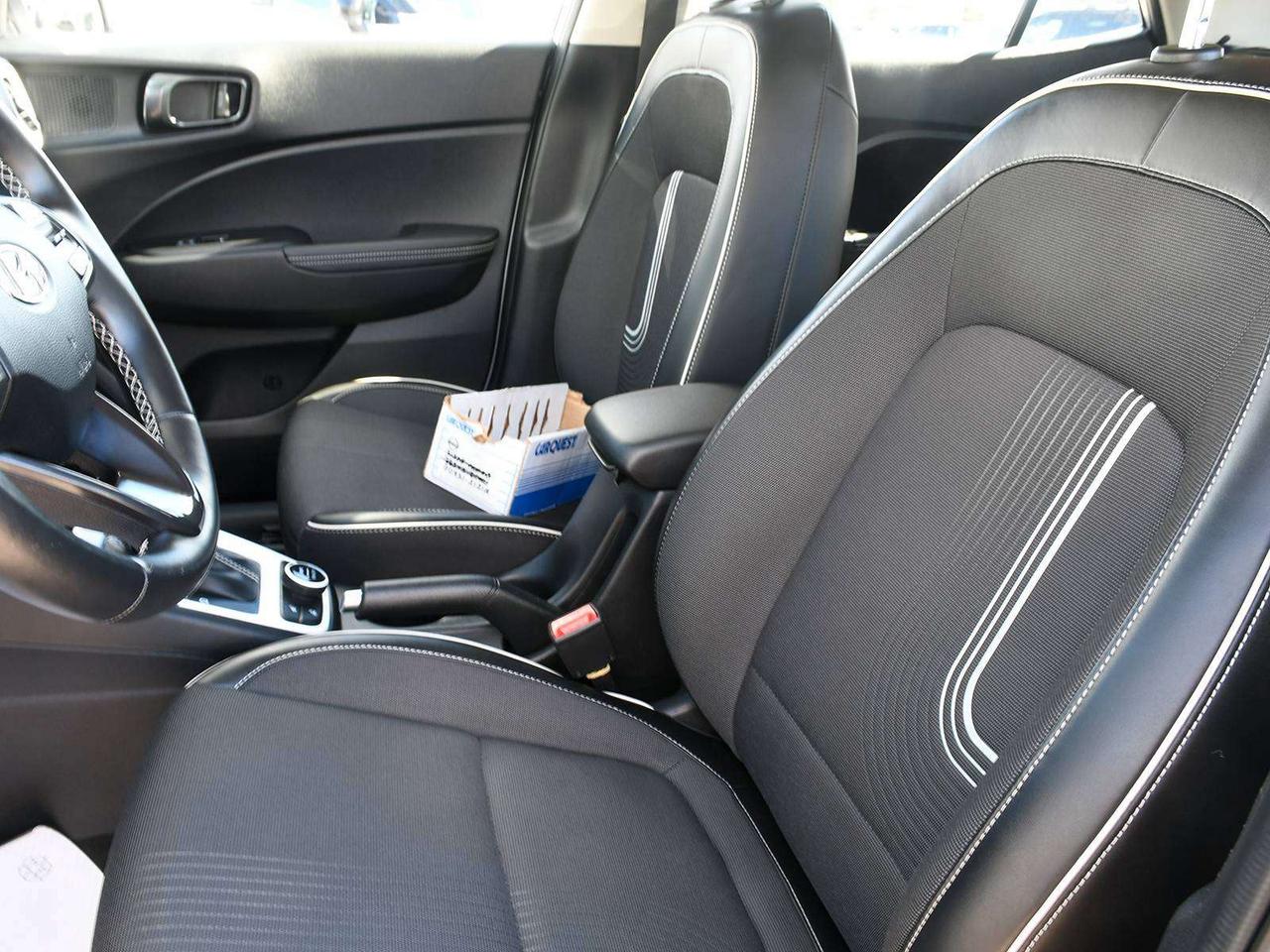 2022 Hyundai Venue Ultimate  - Sunroof -  Android Auto Photo