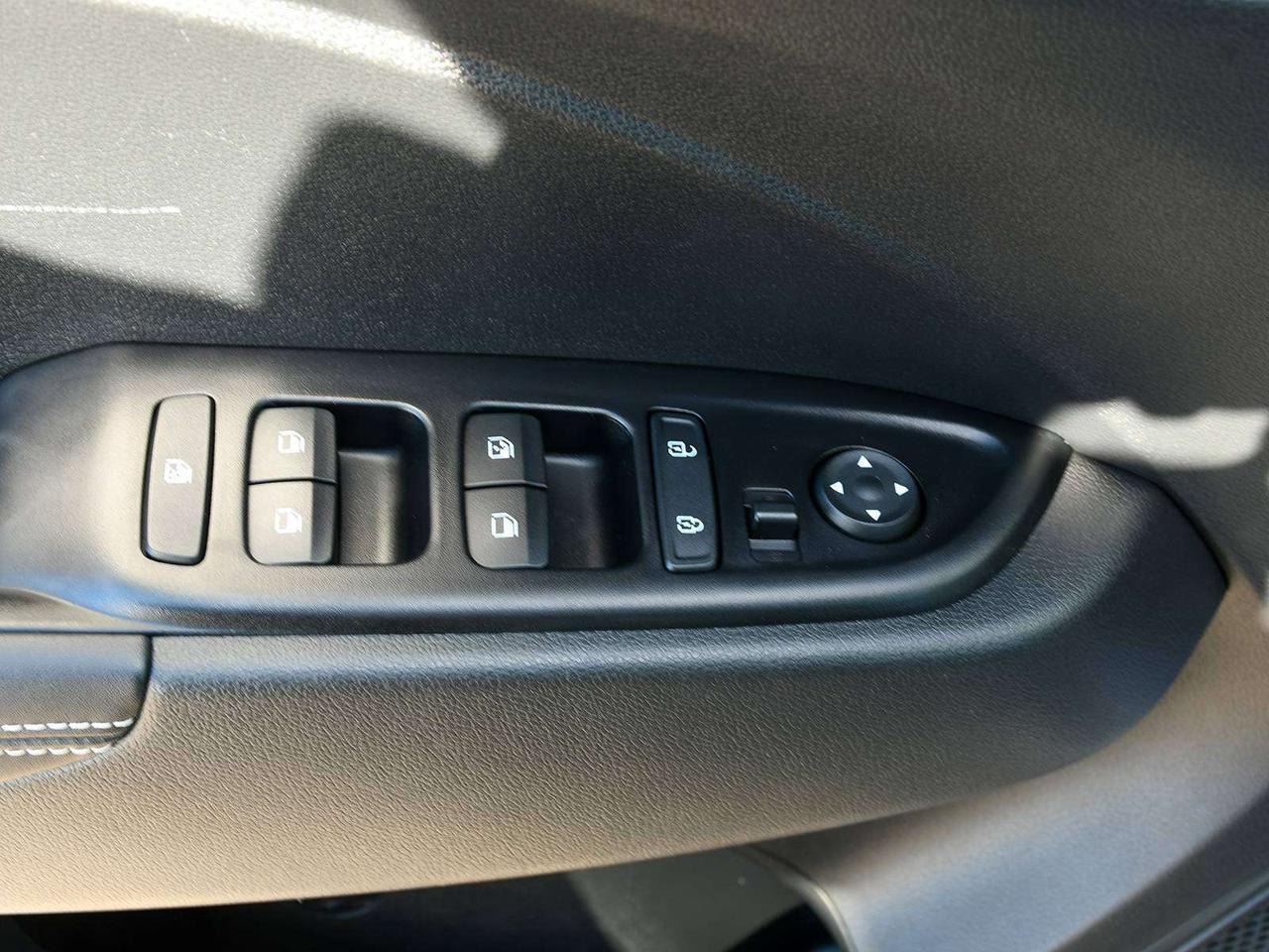 2022 Hyundai Venue Ultimate  - Sunroof -  Android Auto Photo