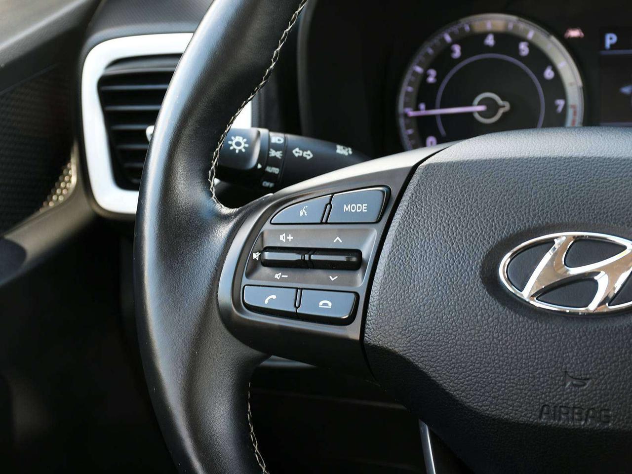 2022 Hyundai Venue Ultimate  - Sunroof -  Android Auto Photo