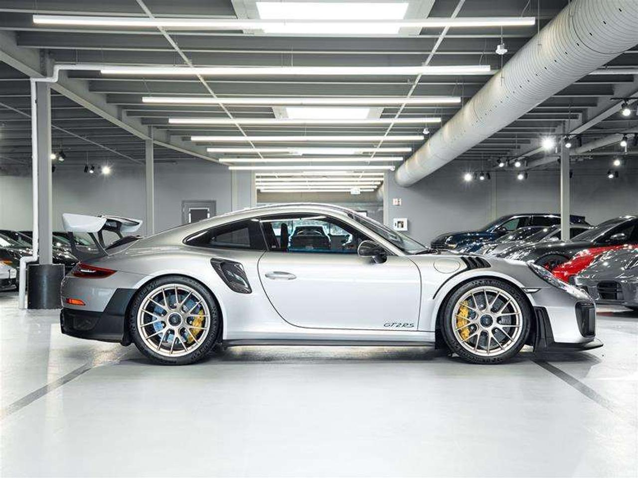 2018 Porsche 911 GT2 RS Photo