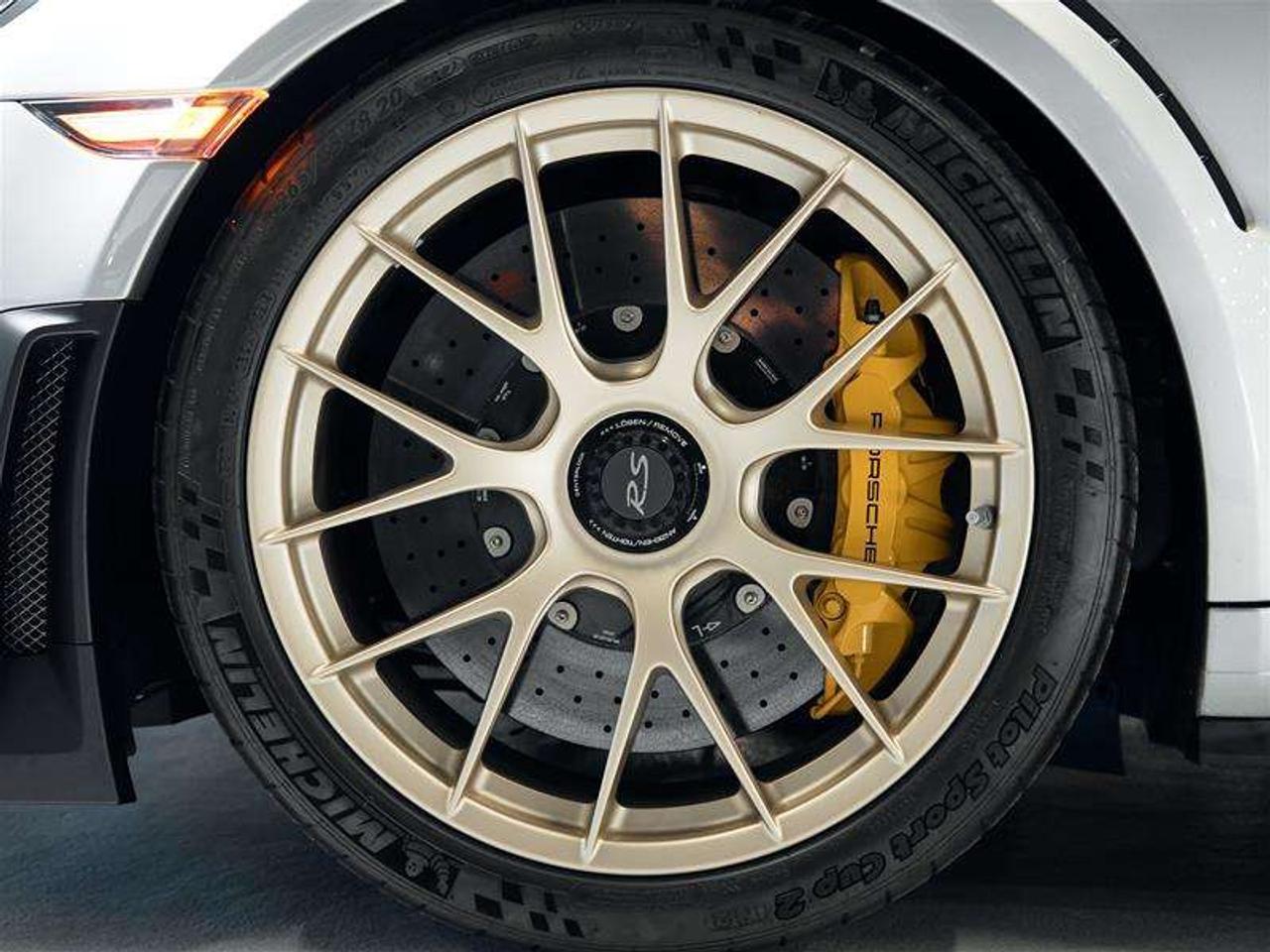 2018 Porsche 911 GT2 RS Photo