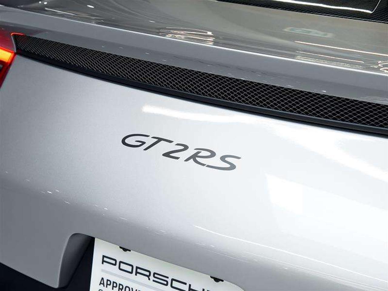 2018 Porsche 911 GT2 RS Photo