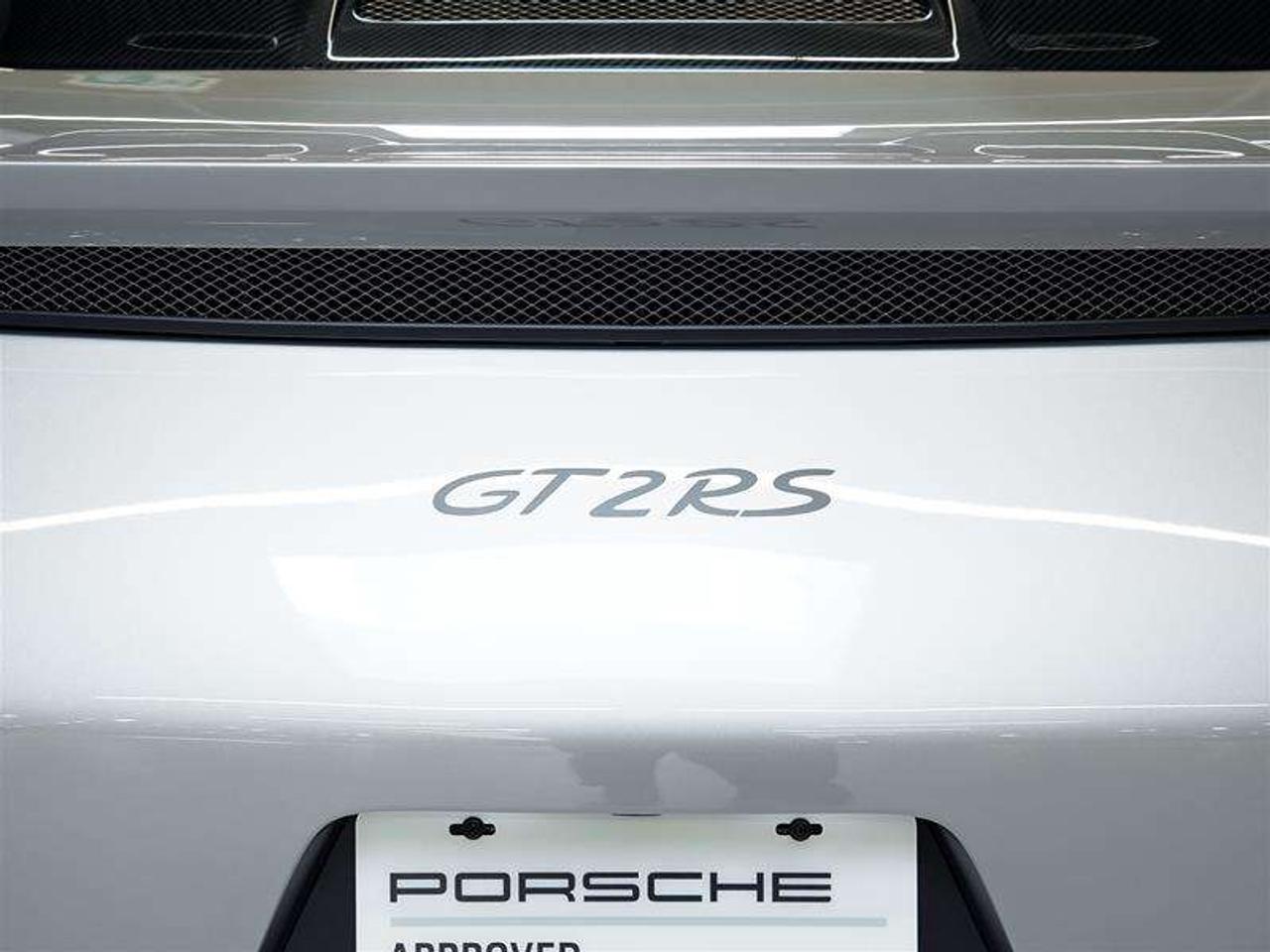 2018 Porsche 911 GT2 RS Photo