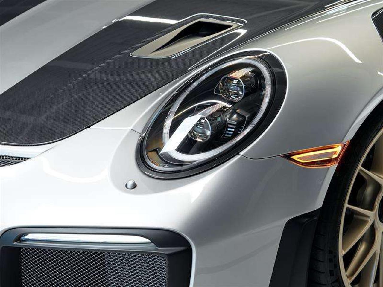 2018 Porsche 911 GT2 RS Photo