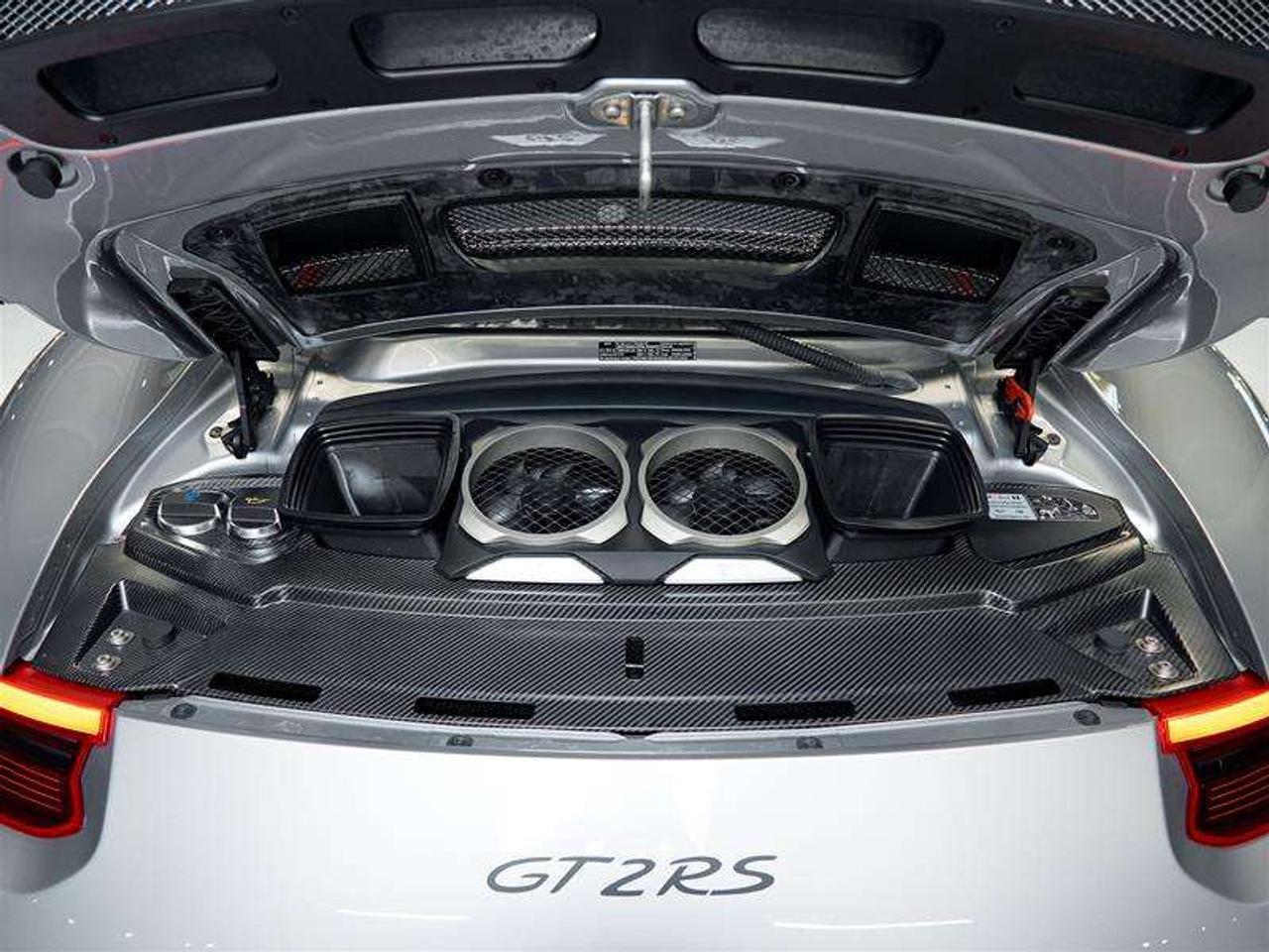 2018 Porsche 911 GT2 RS Photo