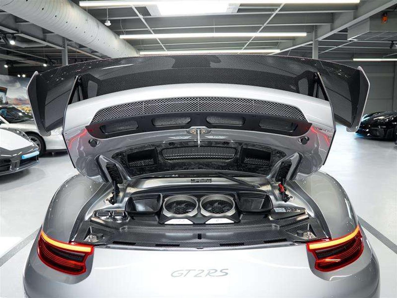 2018 Porsche 911 GT2 RS Photo