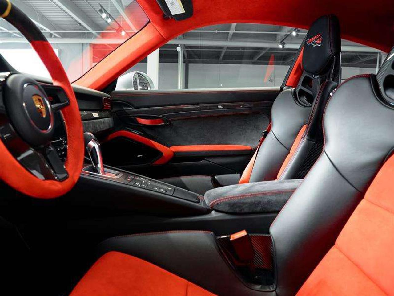 2018 Porsche 911 GT2 RS Photo