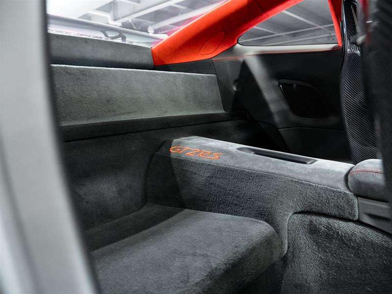 2018 Porsche 911 GT2 RS Photo