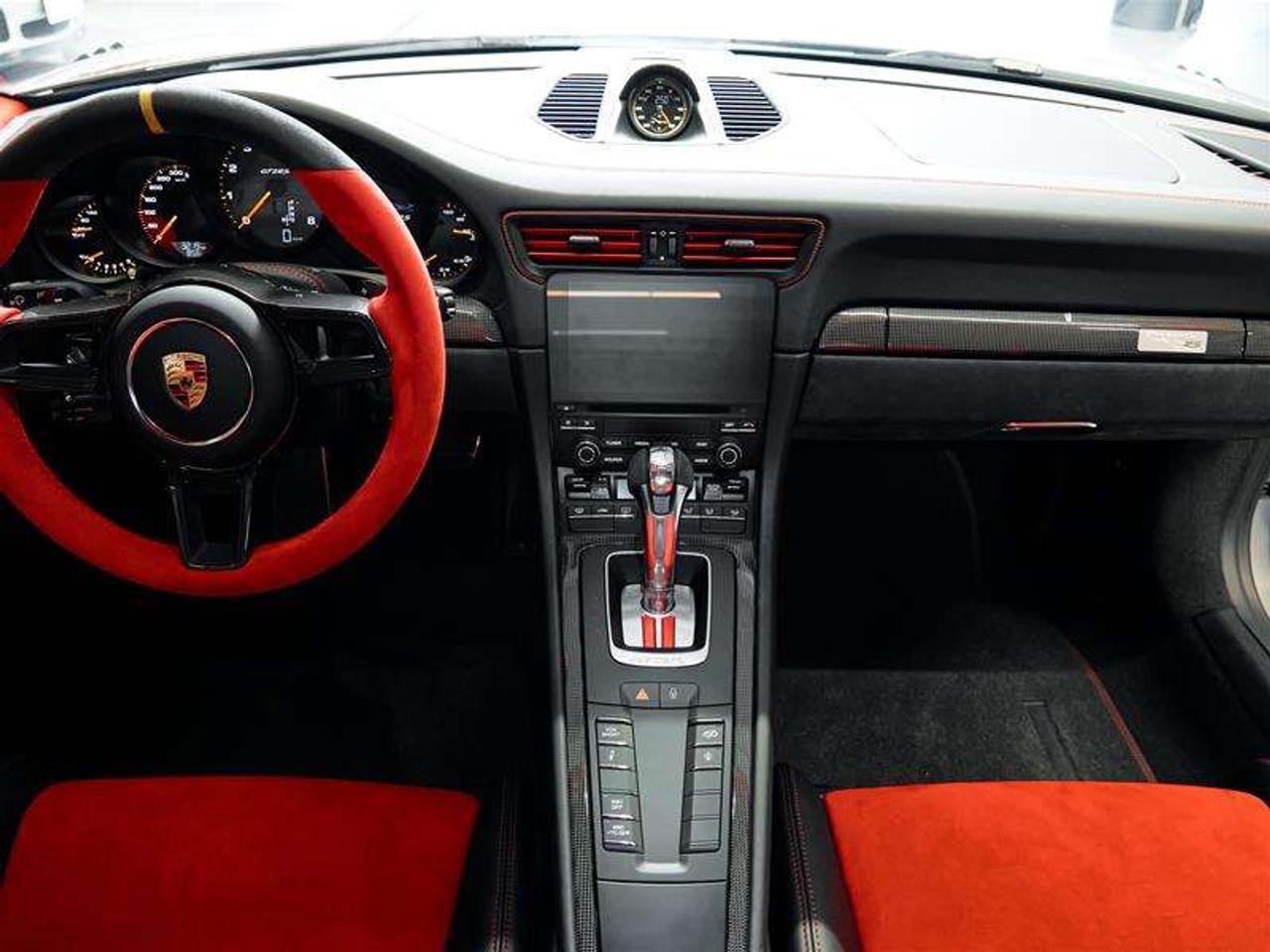 2018 Porsche 911 GT2 RS Photo