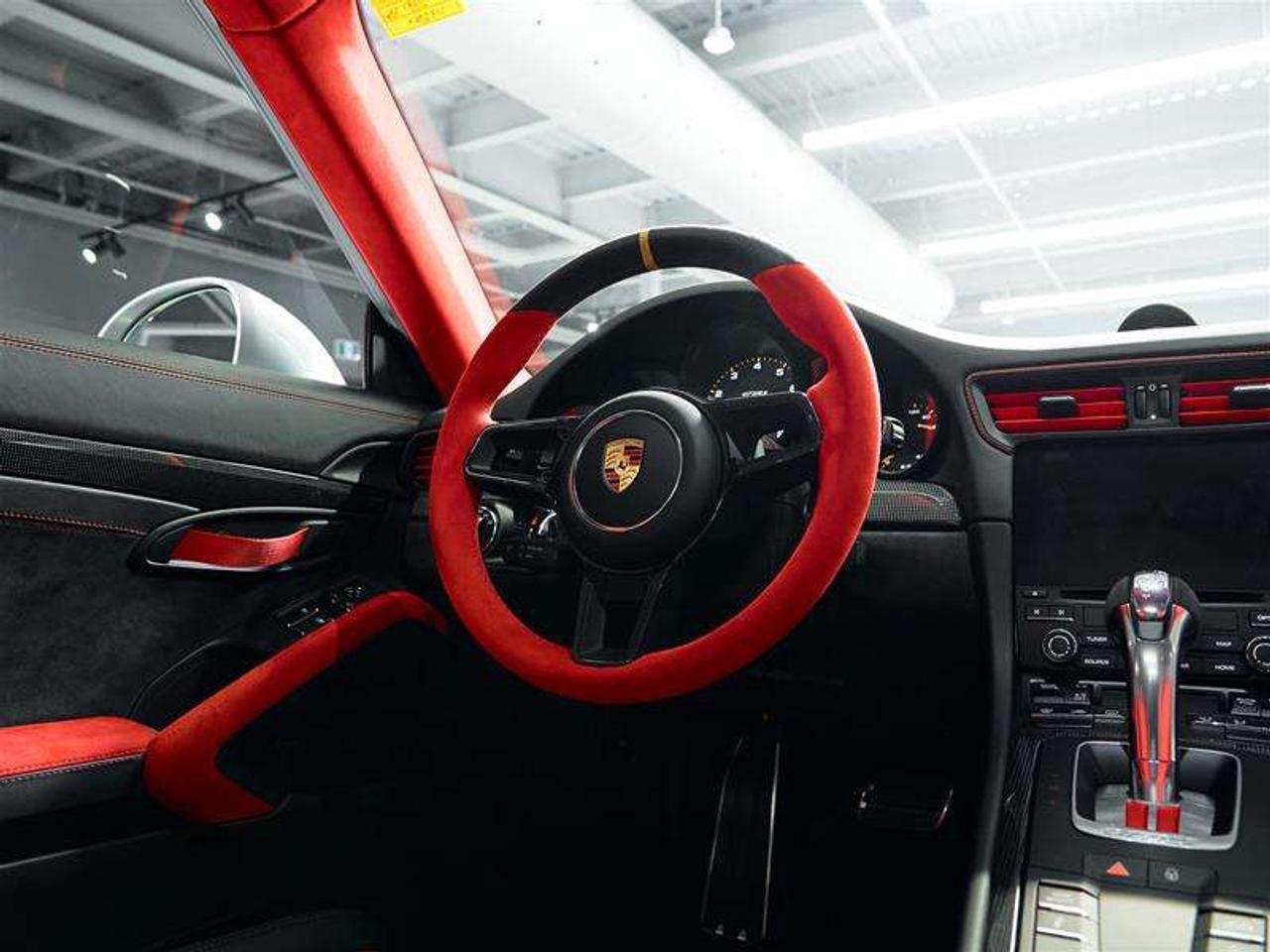 2018 Porsche 911 GT2 RS Photo