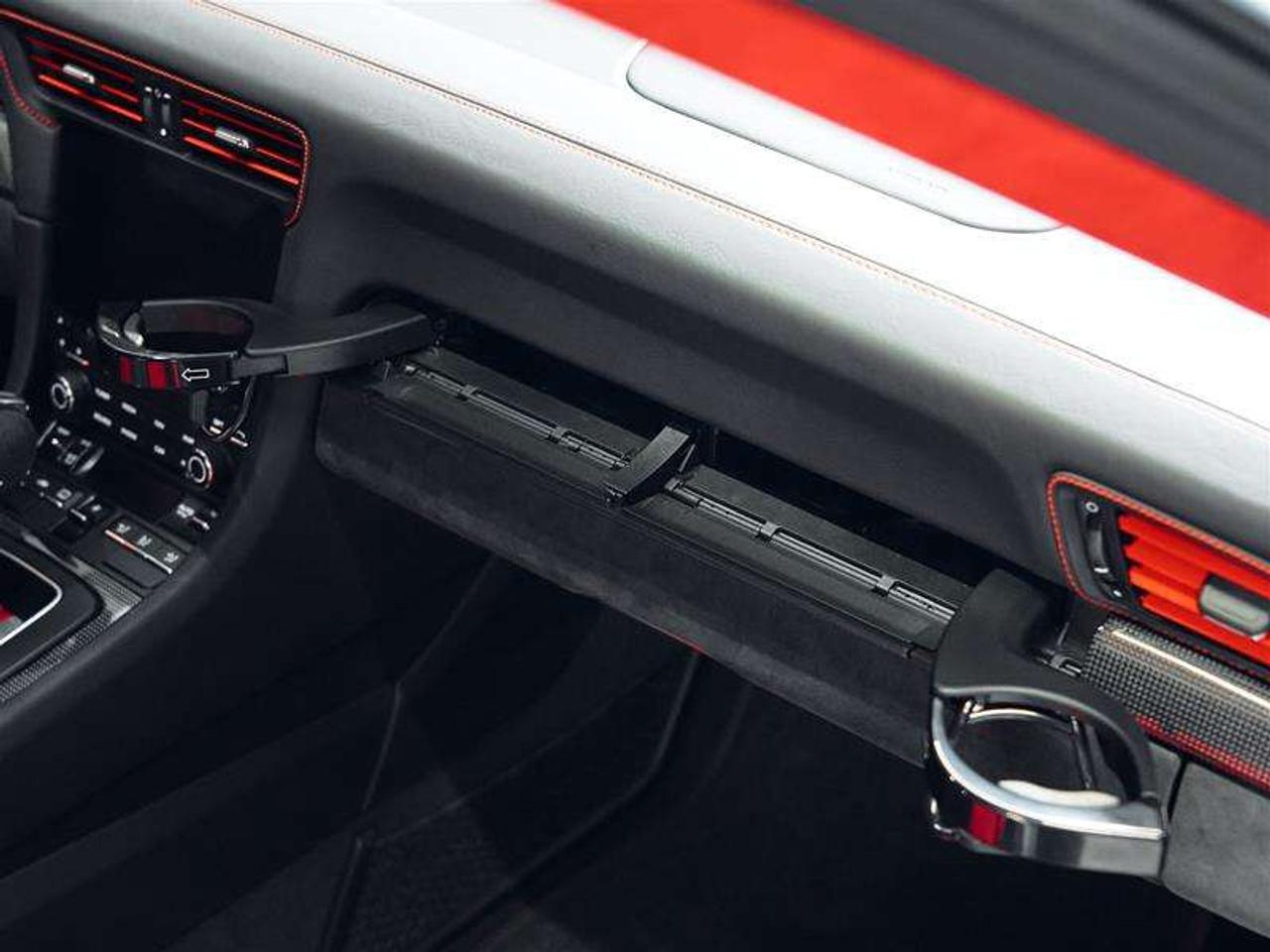 2018 Porsche 911 GT2 RS Photo