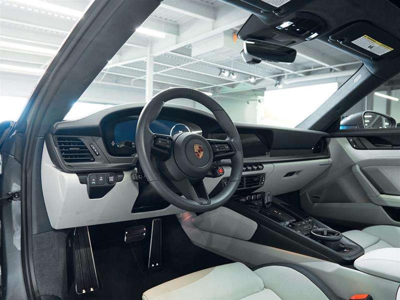 2025 Porsche 911 Carrera GTS Coupe Photo