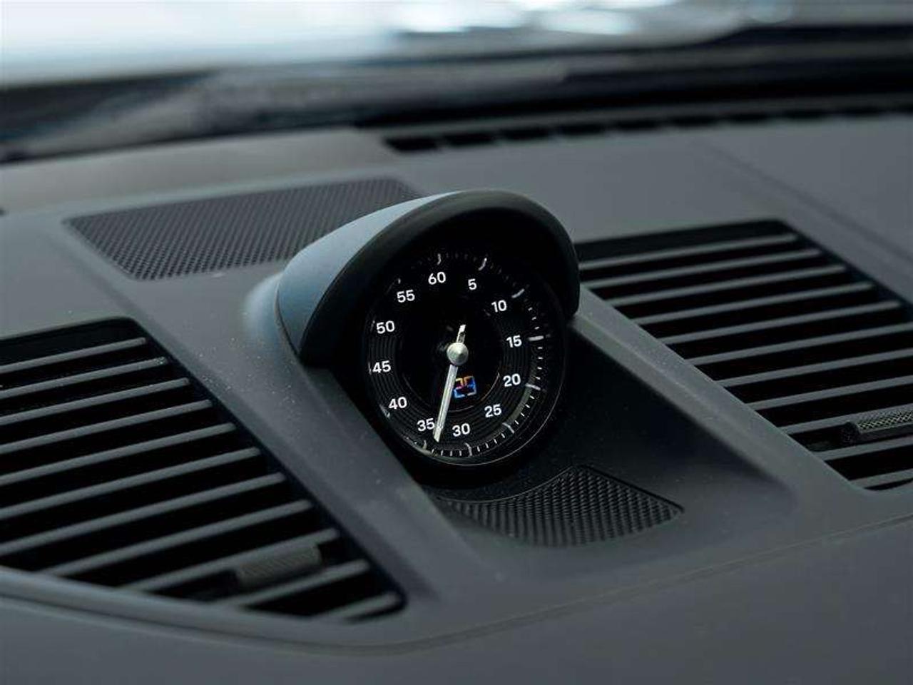 2025 Porsche 911 Carrera GTS Coupe Photo