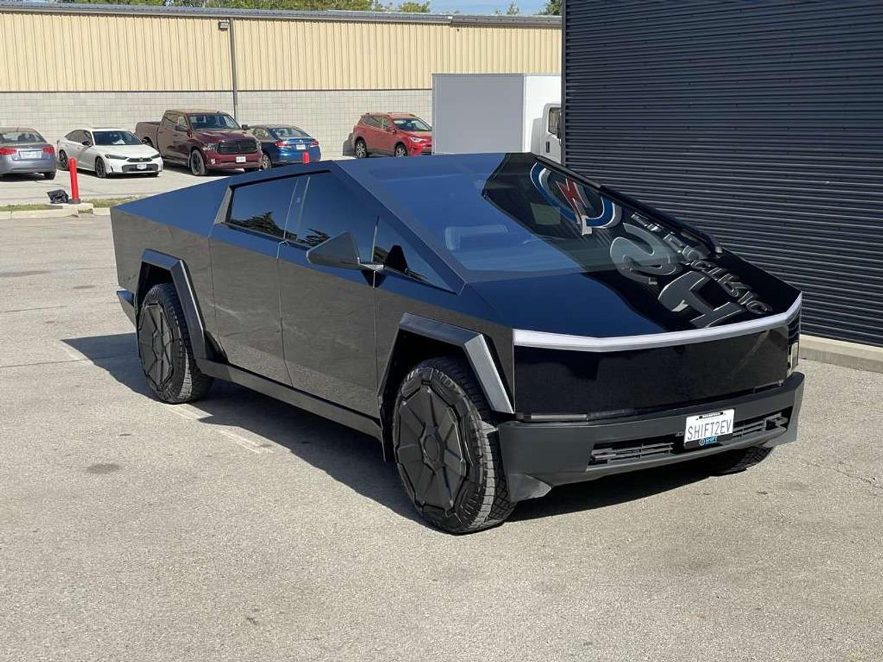 2024 Tesla Cybertruck FOUNDATION   1 Owner   Clean!   Beautiful Wrap! Photo