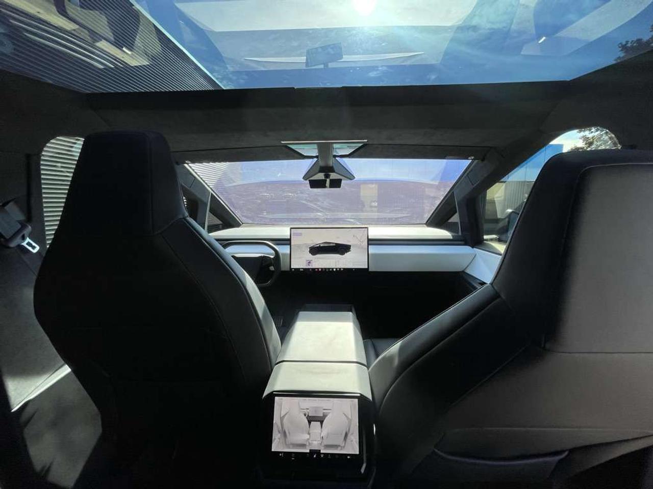 2024 Tesla Cybertruck FOUNDATION   1 Owner   Clean!   Beautiful Wrap! Photo