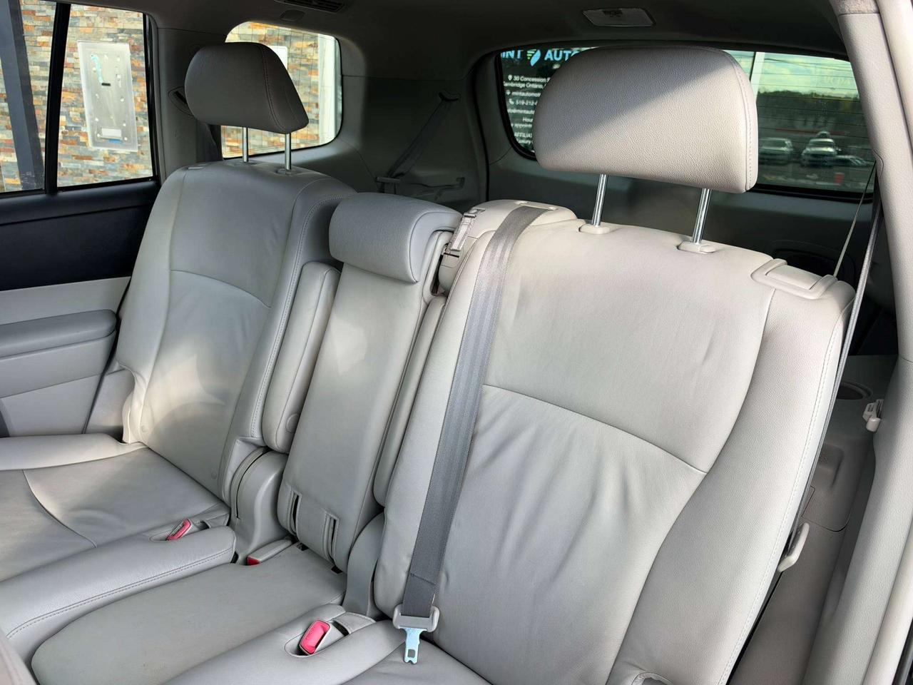 2009 Toyota Highlander Limited 4WD – Clean CarFax   Low Mileage   2 Keys Photo