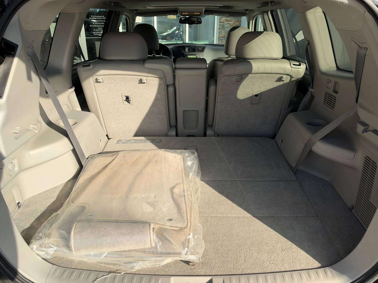 2009 Toyota Highlander Limited 4WD – Clean CarFax   Low Mileage   2 Keys Photo