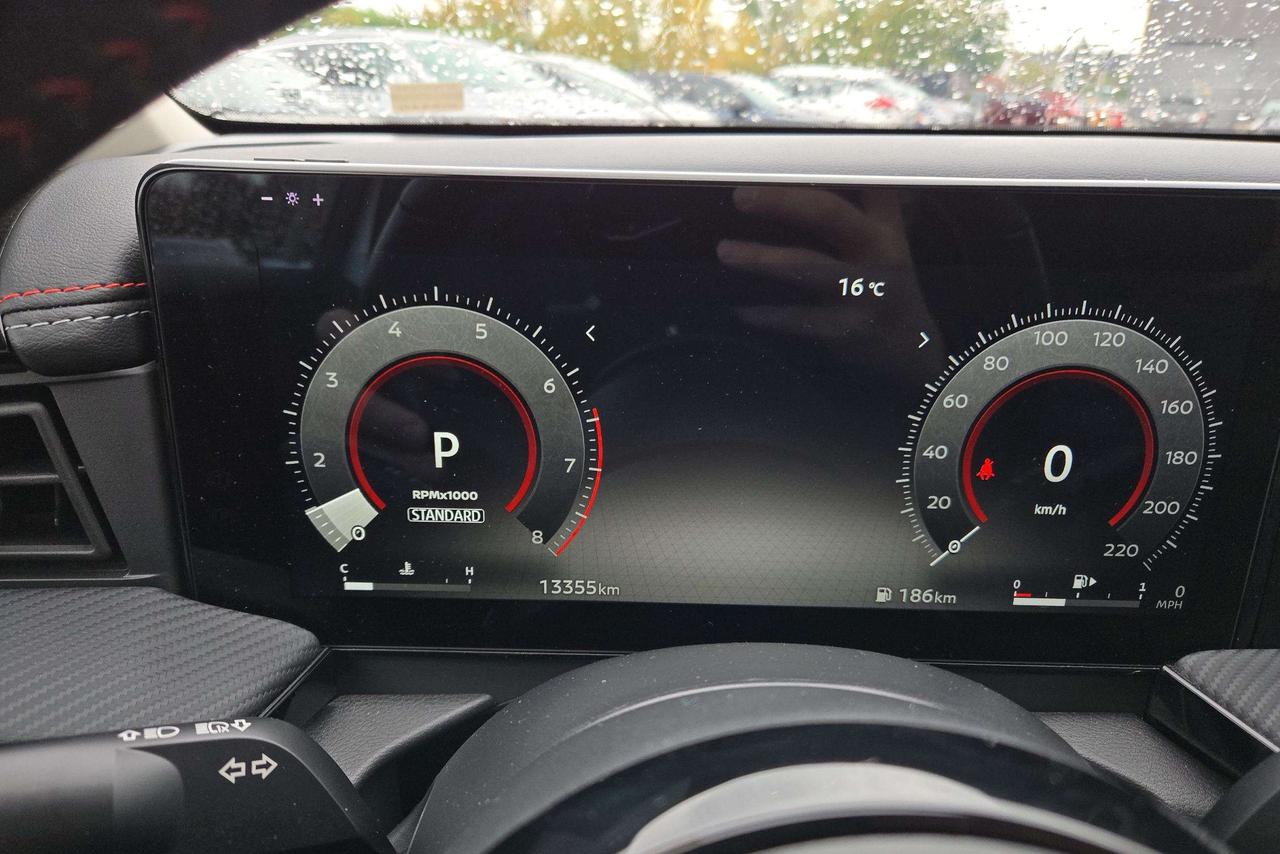 2025 Nissan Kicks SR WHEEL PACKAGE Photo