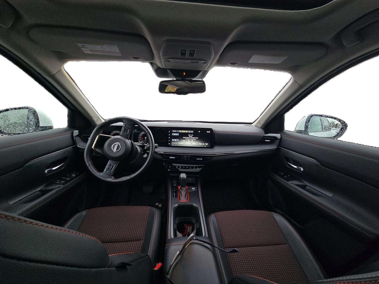 2025 Nissan Kicks SR WHEEL PACKAGE Photo