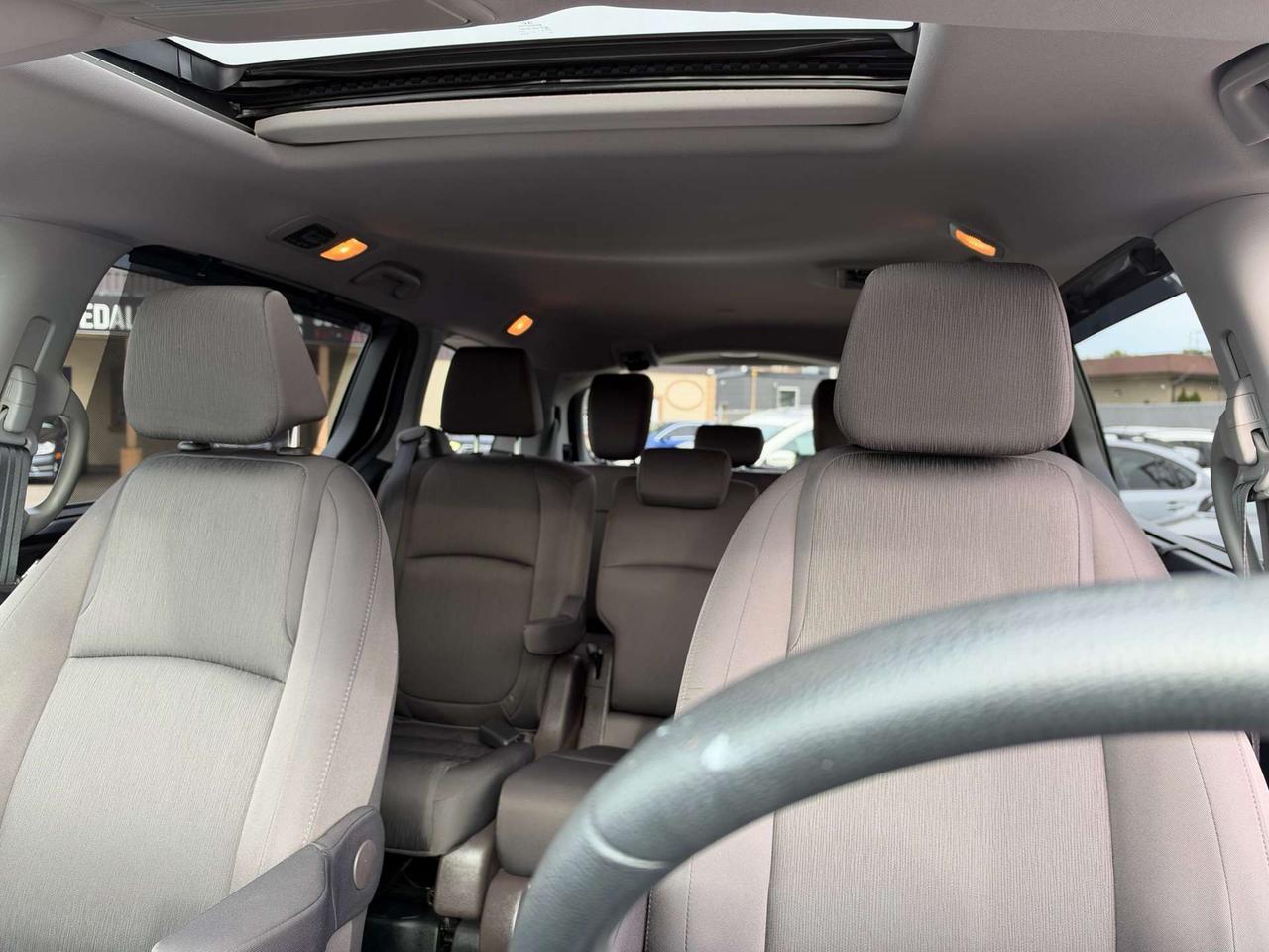2018 Honda Odyssey EX  ONE OWNER FULL SERVICE HISTORY MINT Photo