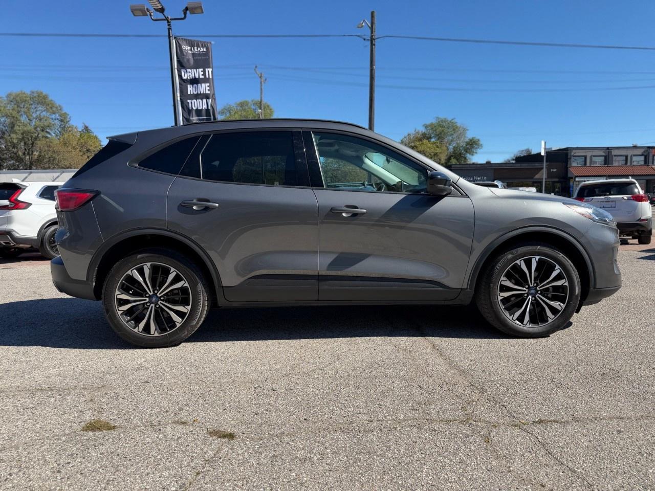 2021 Ford Escape SEL AWD Photo