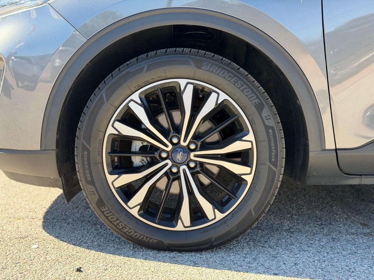 2021 Ford Escape SEL AWD Photo