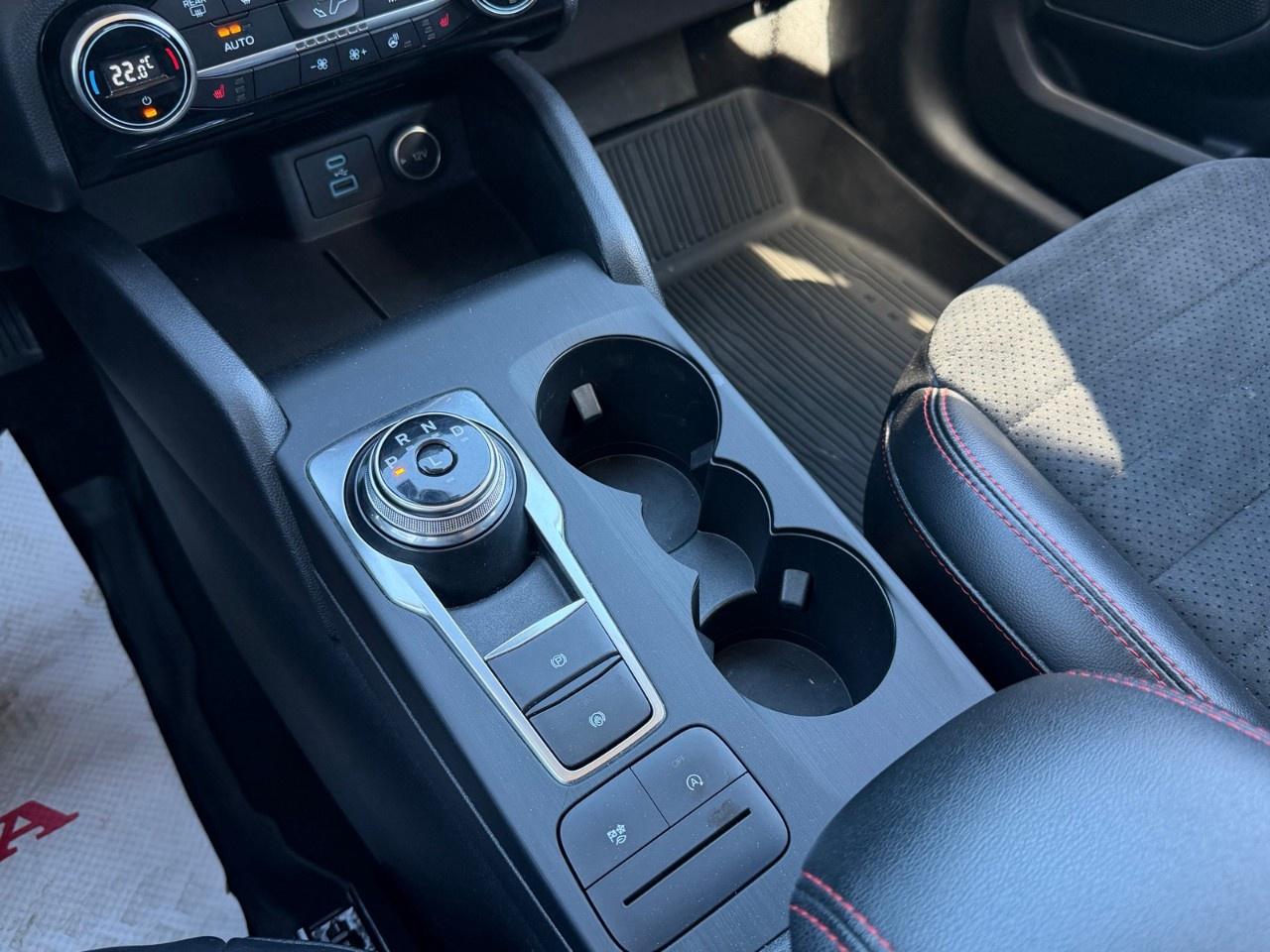 2021 Ford Escape SEL AWD Photo