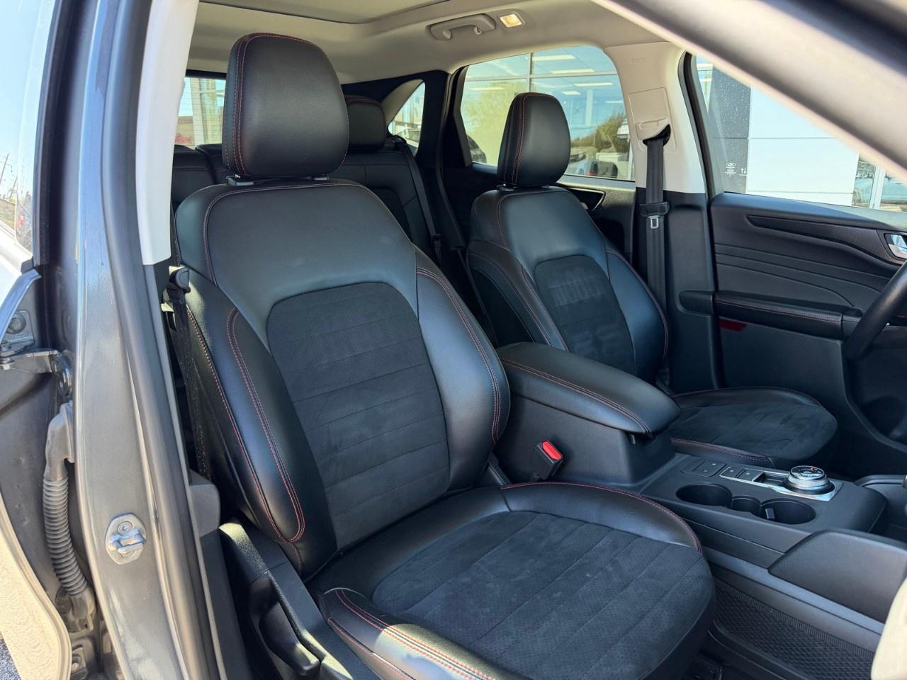 2021 Ford Escape SEL AWD Photo